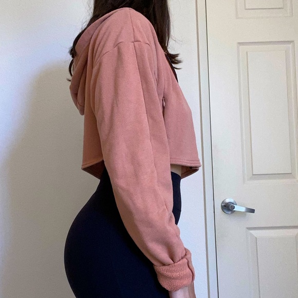 Alo Yoga Extreme Crop Jacket - Picture 4 of 13